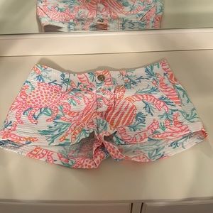 Iilly Pulitzer Walsh short